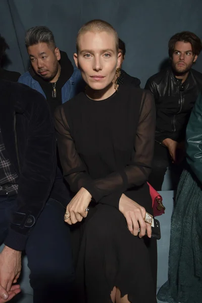 Look 8